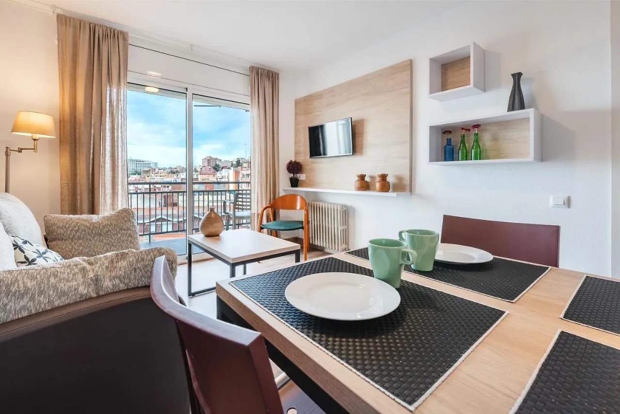 טראגונה Apartamentos Astoria